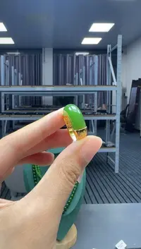 18K金镶嵌戒指和田玉1