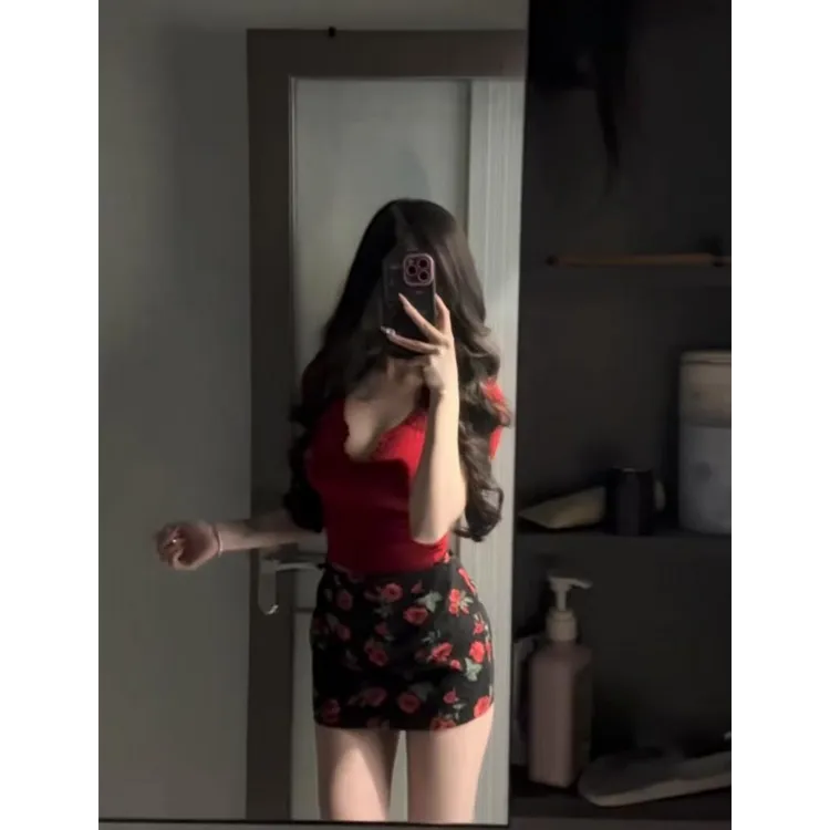 辣妹风短袖短款上衣女2025夏季新款设计感小众纯欲套装包臀短裙子