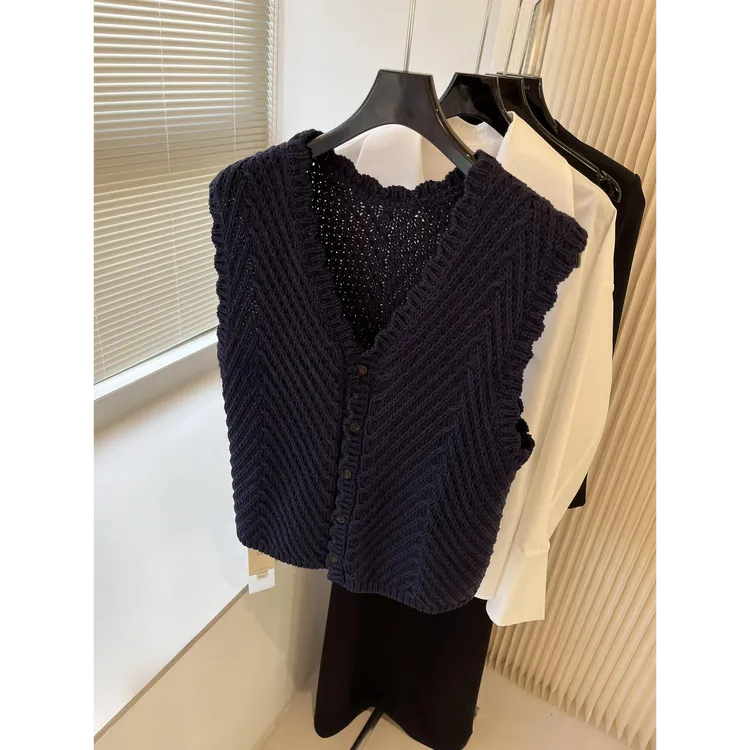 巨好搭！真心舒服！叠穿v领针织马甲女简约风蓝色背心时尚百搭上衣