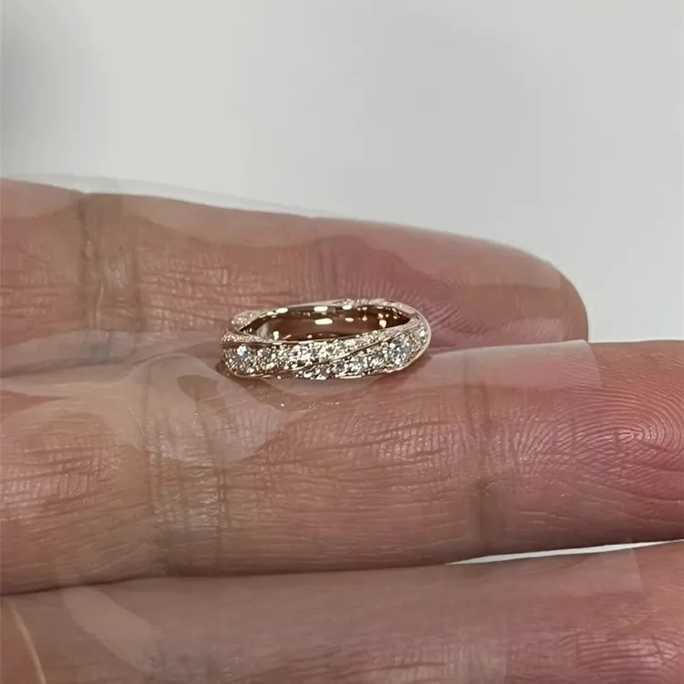 铜合金戒指 满钻莫比乌斯环戒指女款爆闪精致简约轻奢百搭食指戒