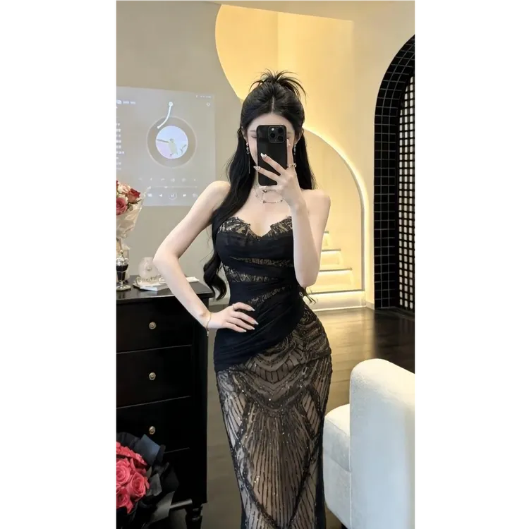 2026春季新款纯欲气质辣妹重工设计高级感小众轻纱显瘦抹胸连衣裙