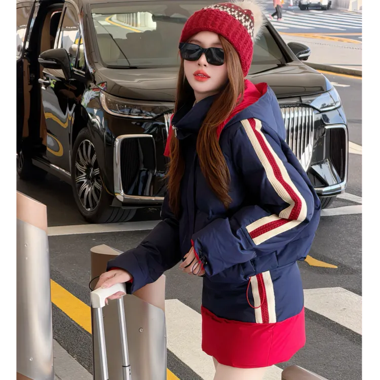 【十一家】原创条纹拼色羽绒服保暖外套女+半身裙两件套装VV120311