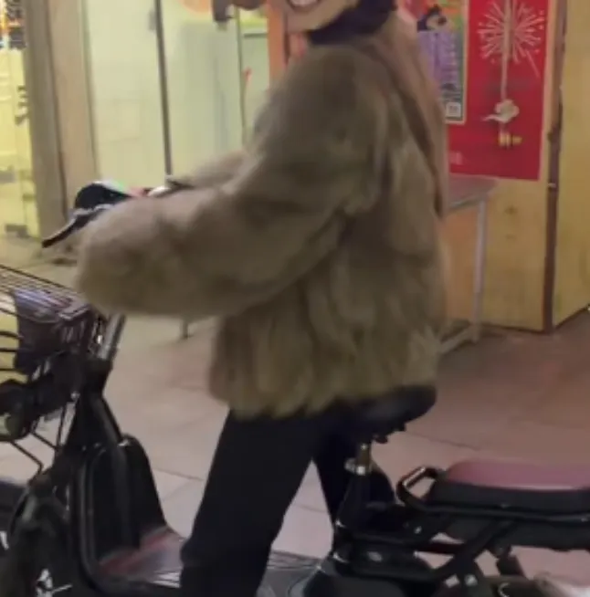 2025冬季时尚潮流百搭精品女装xi690V