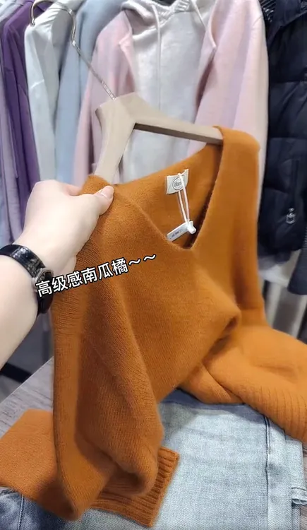 南瓜橘色软糯毛衣女秋冬季高级感气质网红百搭套头宽松针织衫上衣