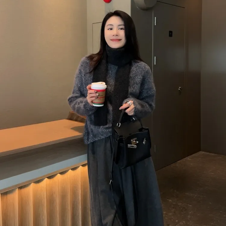 【轻轻绒语】Mayya Plus麦芽定制气质显瘦流光风山羊绒毛衣32547036