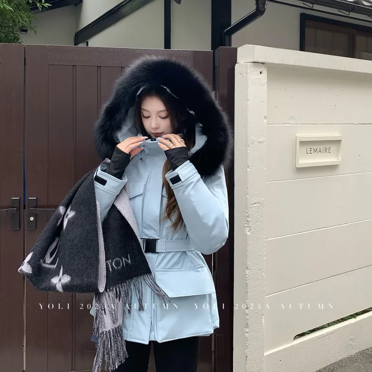 2025冬季新款大毛领防风收腰显瘦服女设计感撞色棉衣外套潮