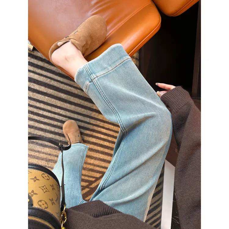 刺绣花边加绒加厚牛仔裤女秋冬新梨形身材显瘦弹力九分直筒阔腿裤