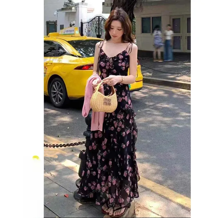A303 韩系小众碎花吊带裙女夏季度假风收腰碎花气质连衣裙高腰