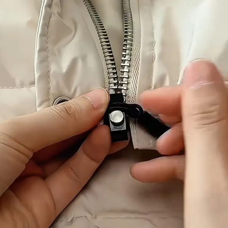 T24全【拍1发12个】可拆卸拉链头替换行李箱背包衣服通用拉锁修复商品图