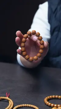 【闪购商品】橄榄核手串/手链老型雕刻十八罗汉【范道竹】