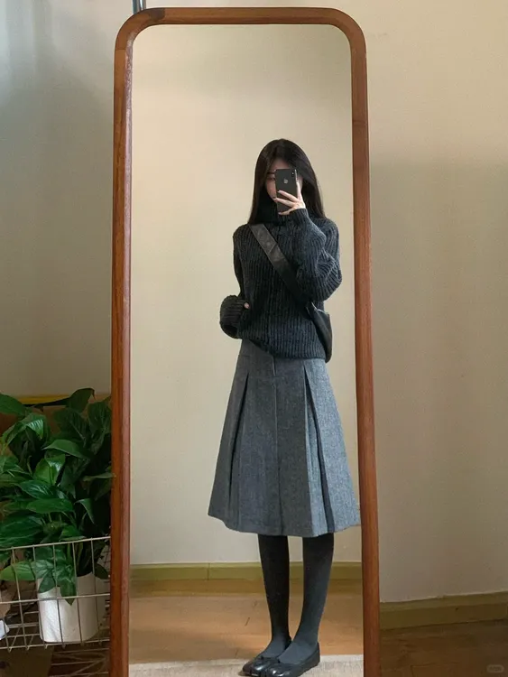 2025秋季新款韩系松弛感高领拉链针织上衣搭配半身裙气质两件套女