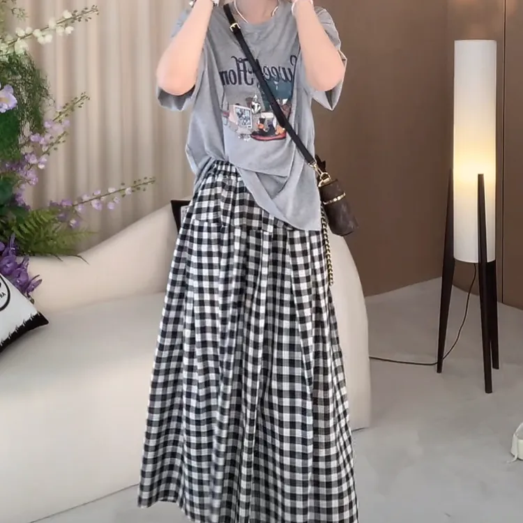 灰色短袖T恤+复古格子半身裙两件套2025新款春夏季时尚休闲套装