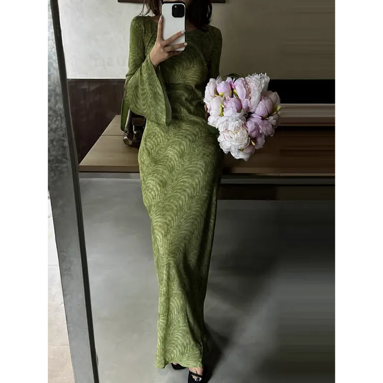 2025新款法式绝美气质绿色茶歇连衣裙度假风超仙收腰显瘦长裙女装