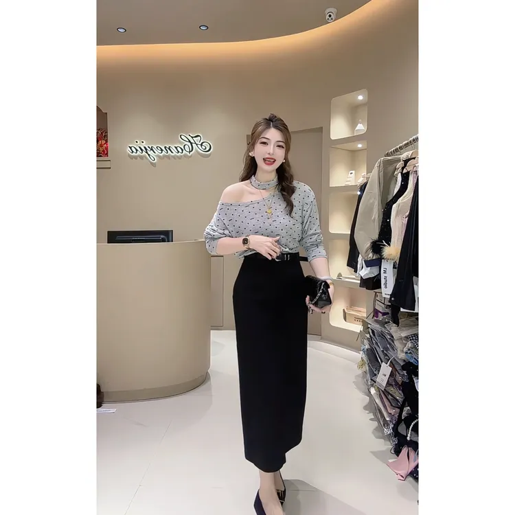 涵儿家 早秋设计感挂脖斜肩印花长袖 VS 高腰后开叉直筒半裙56050