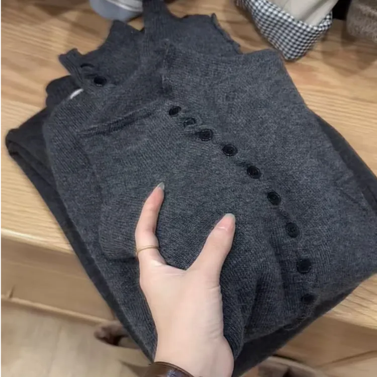 七言家！火爆#烟熏灰立领设计花边扣绒感软糯加厚毛衣@