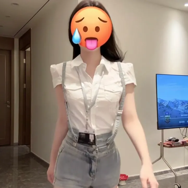 纯欲辣妹修身短款衬衫女2025夏季新款显瘦辣妹背带牛仔短裤套装