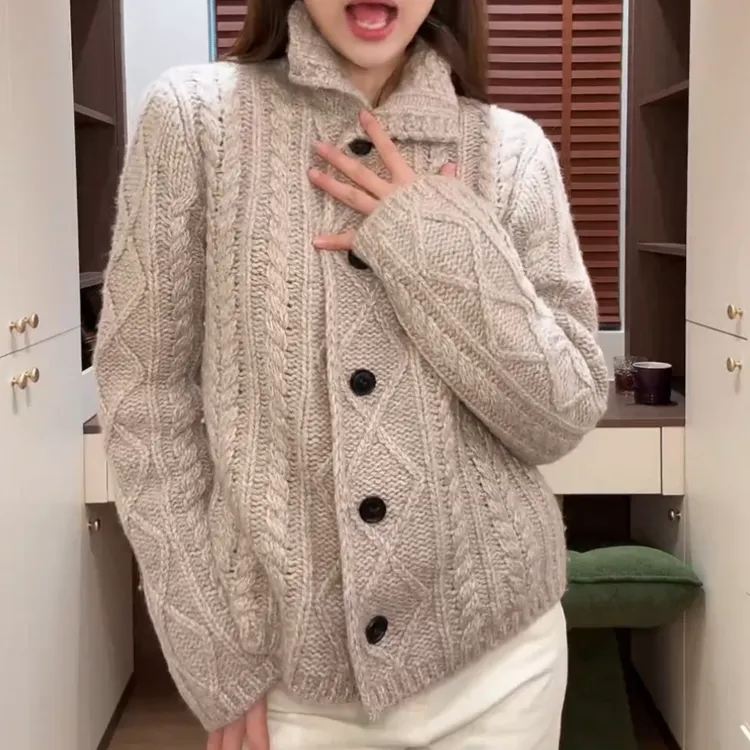 韩系新款毛衣慵懒风外套韩系小麻花翻领针织开衫LK2509056