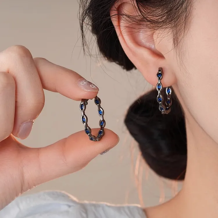 铜合金耳饰 欧美时尚个性黑色链条耳圈耳环女轻奢设计感气质耳扣