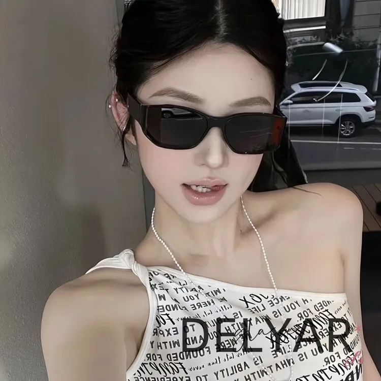 2026网红同款高级欧美复古墨镜太阳镜个性曲面防紫外线太阳眼镜商品图