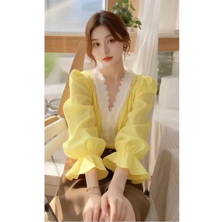 黄色蕾丝拼接衬衫女高级感轻奢减龄洋气港风穿搭设计感小众上衣春