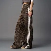 adidas/阿迪达斯新款时尚潮流经典豹纹印花牛仔宽松运动裤KA2680