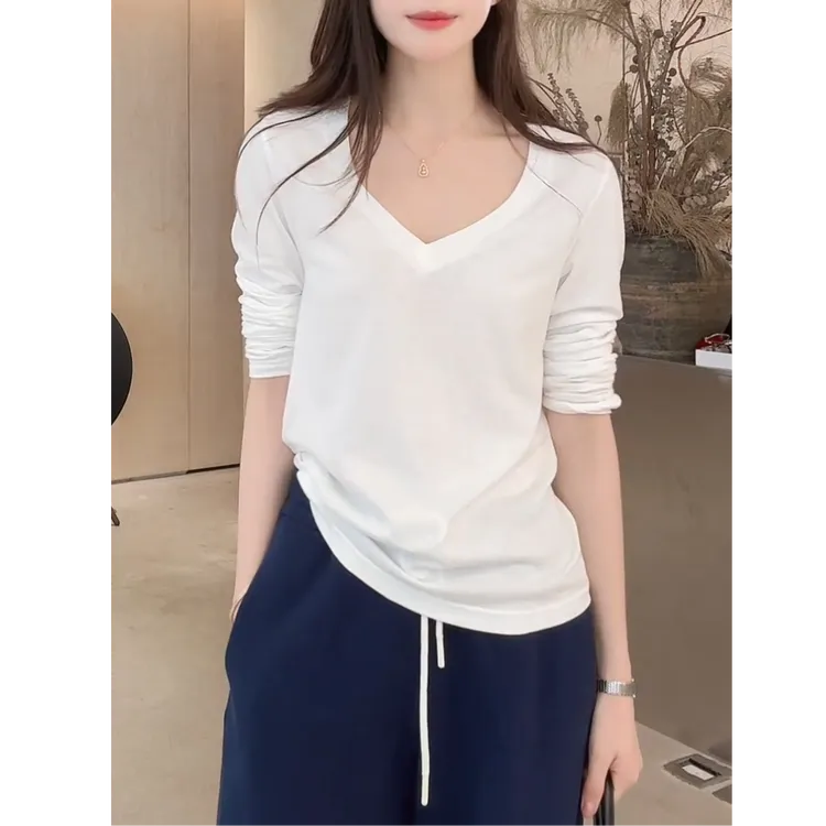 白色v领棉质长袖t恤女春秋冬内搭打底衫正肩减龄新款慵懒显瘦上衣