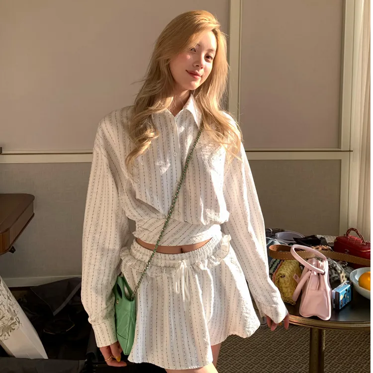 2025早春新款时尚套装气质显瘦长袖短款上衣性感辣妹短裙休闲套装