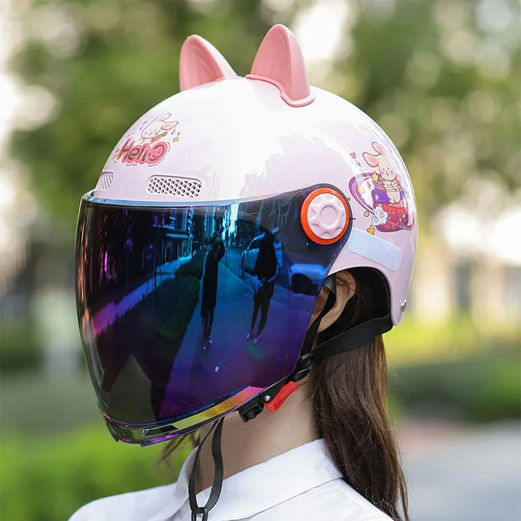 3c认证电动摩托车头盔男女士夏季半盔四季通用新国标电瓶车安全帽