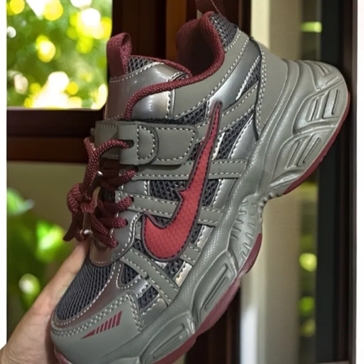 女男运动鞋防滑透气跑步鞋透气时尚男鞋休闲鞋网面童鞋儿童舒适