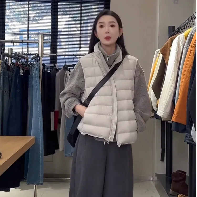 爆款设计感立领白鸭绒时尚马甲短外套女2025秋冬时尚洋气背心上衣