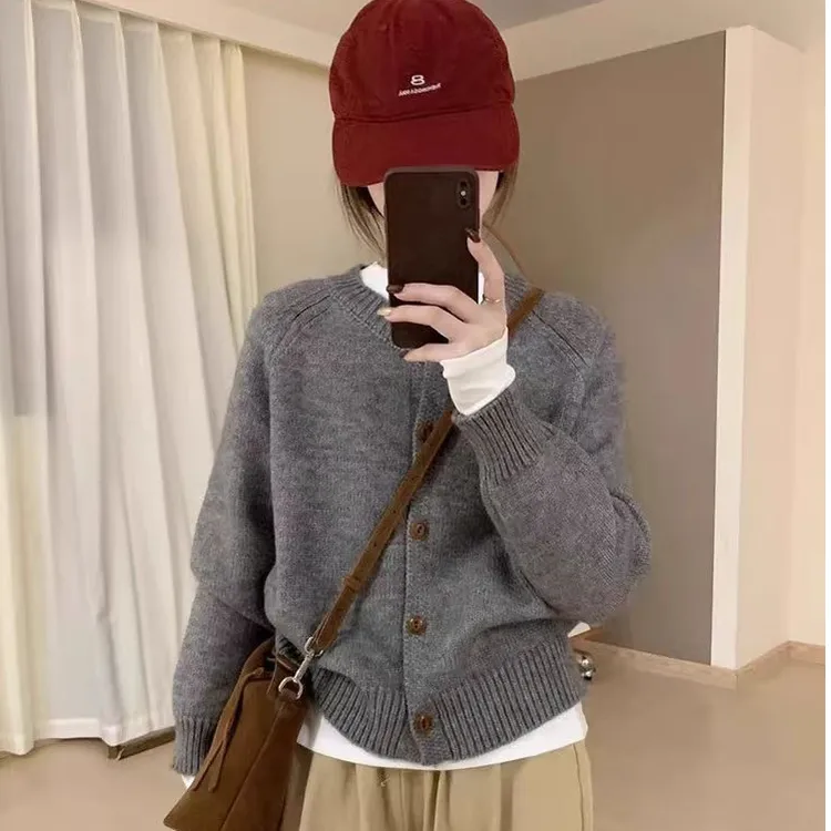 2025秋冬季新款韩系复古圆领单排纽扣毛衣女款小个子短款针织开衫