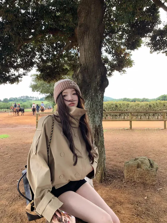 立领女短款早秋女款最新复古短款风衣皮衣秋冬秋季