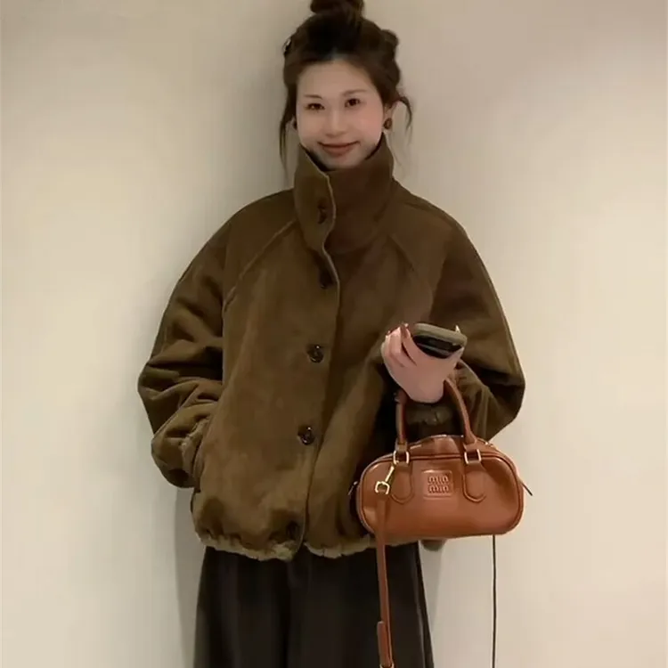 加绒加厚短款皮毛一体外套女2025冬季新款韩版超火小个子保暖上衣