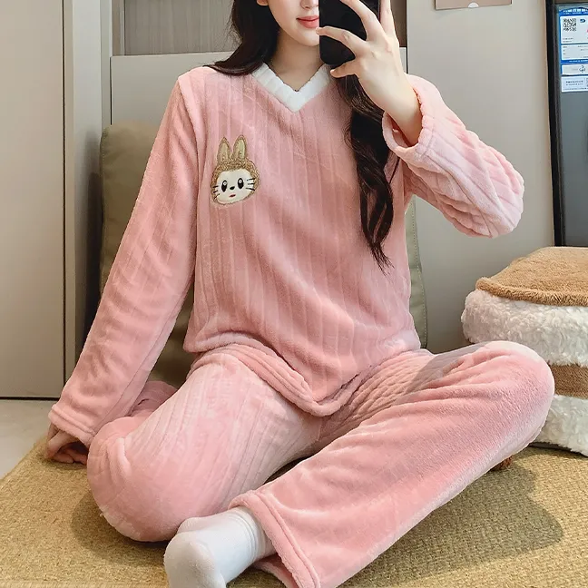 2025年秋冬珊瑚绒甜美可爱卡通V领睡衣女法兰绒保暖家居服两件套
