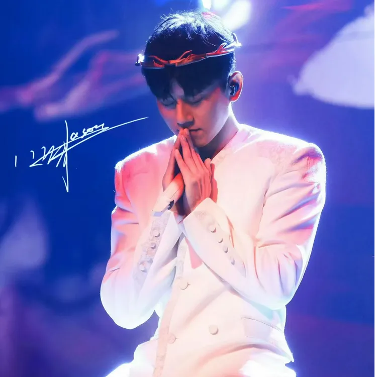 【张杰蓝牙耳机】张杰开往1982 个性亚克力定制