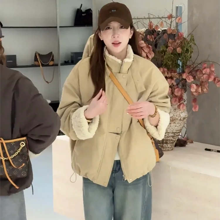 韩系时尚立领加绒加厚短款外套女2025冬季新款保暖通勤派克服棉衣