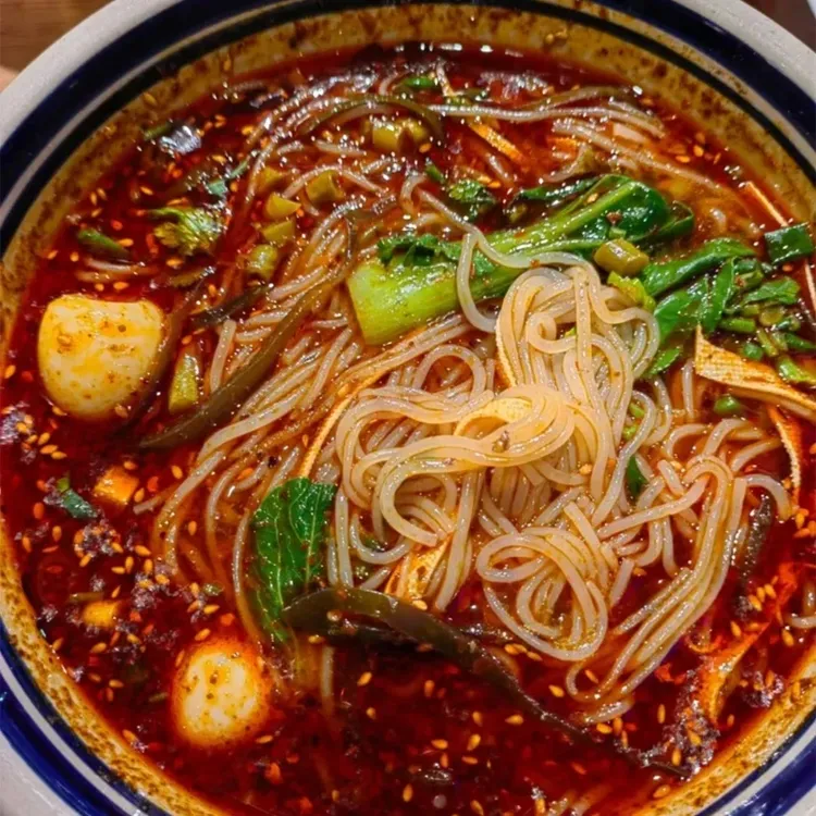 【买12桶发12桶】正宗云南过桥米线多口味非油炸速食宿舍夜宵必备