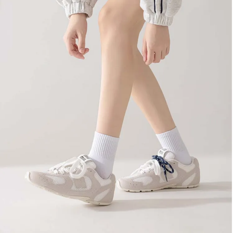 秋冬款加厚袜子运动纯色百搭款男女款ins风格条纹袜