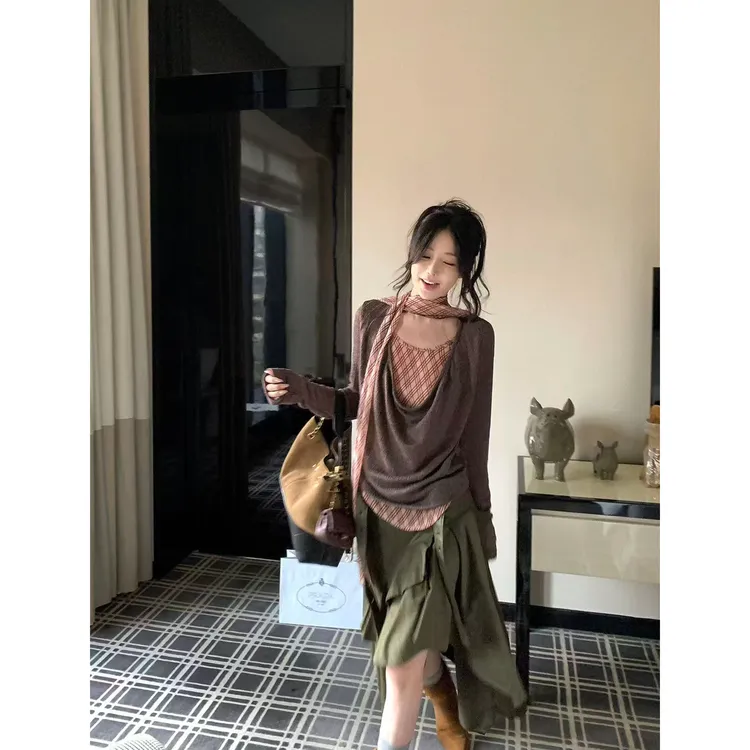 拼接假两件格纹荡领长袖上衣T恤女Q 9550#