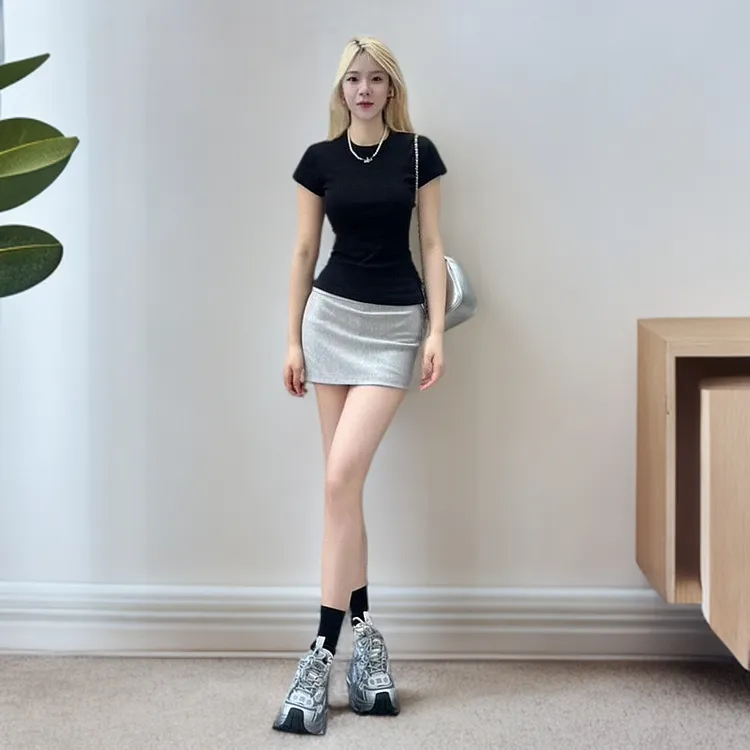 美式正肩黑色短袖t恤女夏季2025新款辣妹紧身收腰纯欲风短款上衣