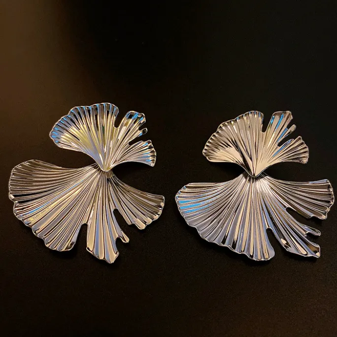 锌合金耳饰 XIAOBAI 小众925银耳钉高级感轻奢大气银色独特耳饰女