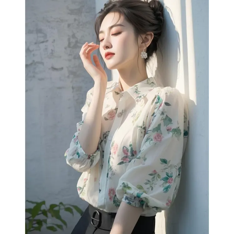 2025夏装新款独特漂亮小衫法式高级感超好看气质白色碎花雪纺衬衫