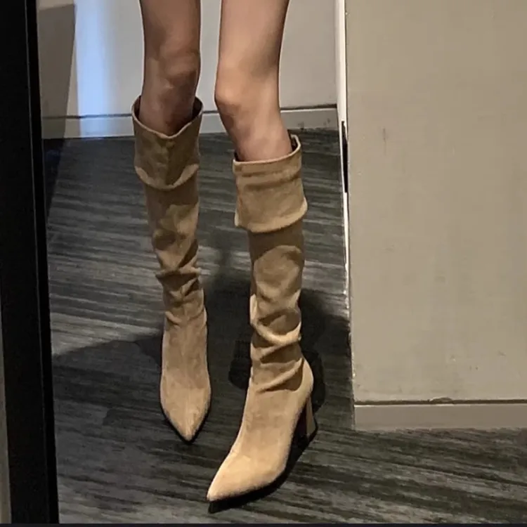 尖头绒面褶皱堆堆靴子女2025年秋冬新款过膝长筒靴粗跟高筒骑士靴