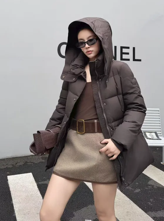 JIUER欧洲站可收腰羽绒服高级感加厚连帽时尚显瘦百搭冬季2518