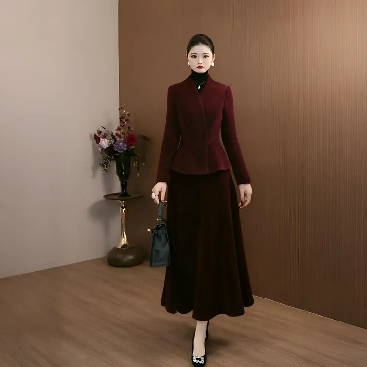 秋冬新款套装女加绒加厚修身显瘦西装外套酒红色优雅半身裙两件套
