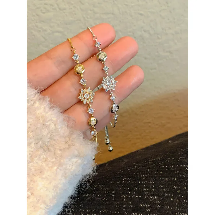 锆石手链 冬日雪花手链小众设计高亮锆石可调节抽拉式手链