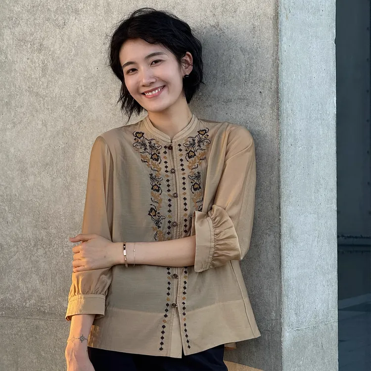 浪清/女装推荐 瓦莱珂重工刺绣设计感上衣44648#2025新款长袖上衣