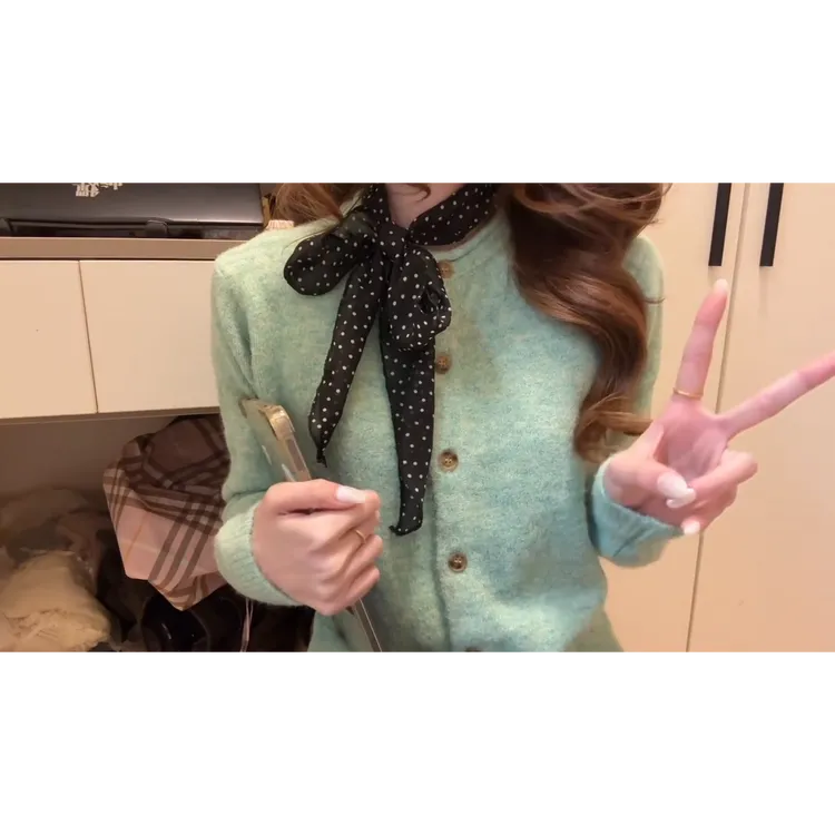 毛衣女春秋新款气质减龄温柔软糯宽松百搭圆领排扣针织长袖开衫