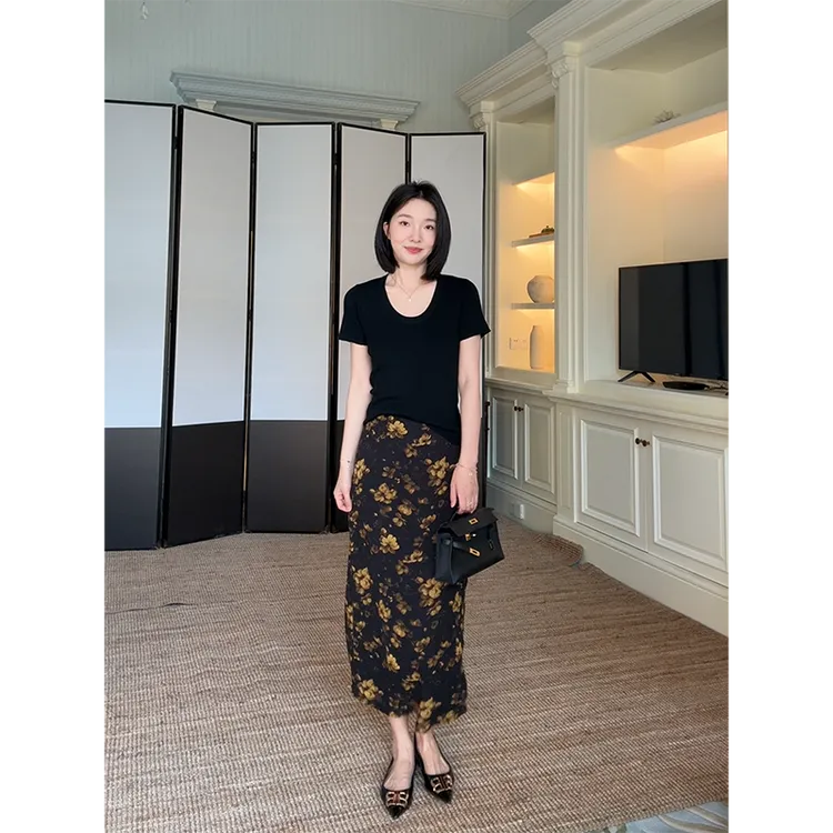 郭九九呢 桑蚕丝羊毛法式U领显瘦短袖花朵印花半身裙G924A05639-1