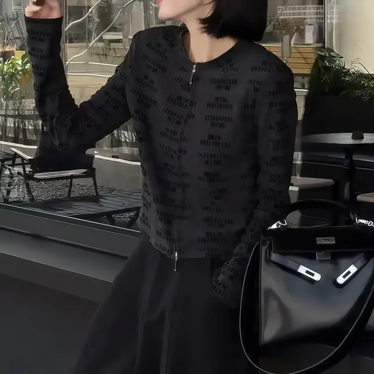 韩版秋装设计感针织开衫2025新款百搭个性显瘦女装休闲风拉链上衣